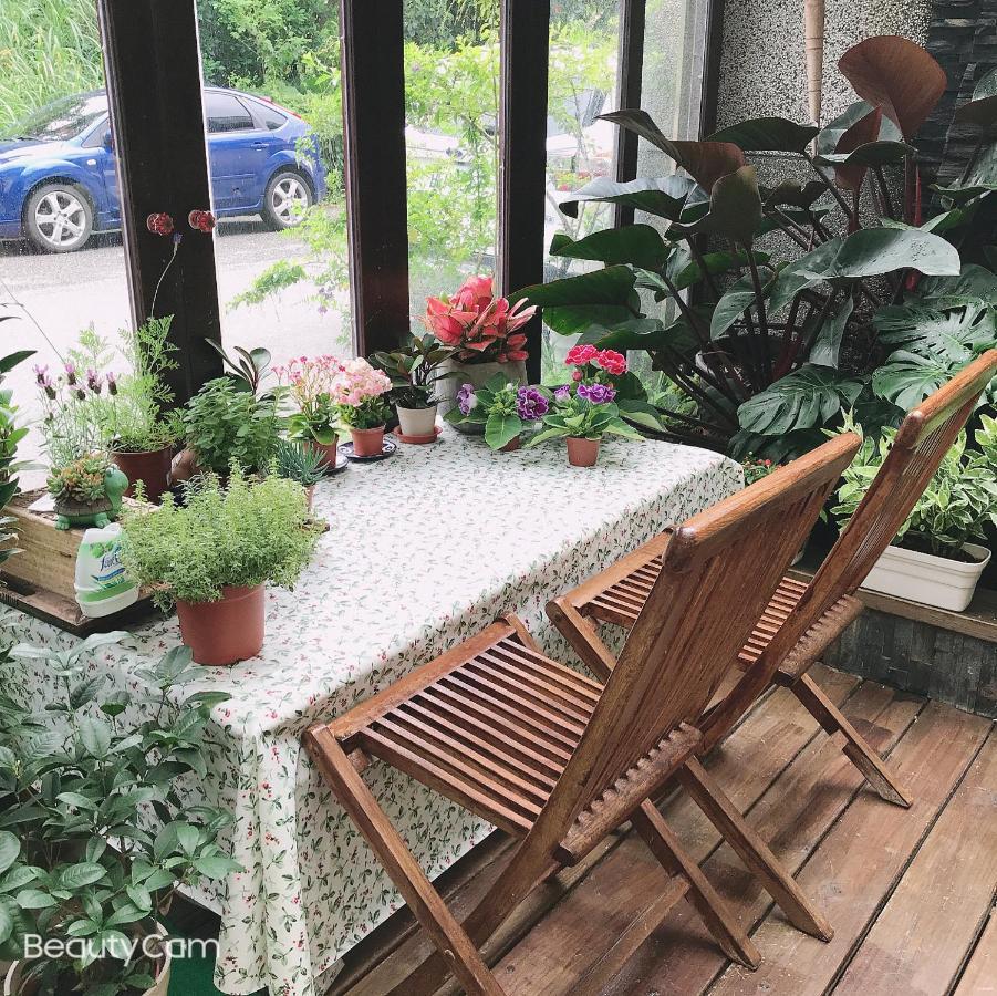 Moon House B&B Hualien City Exterior photo