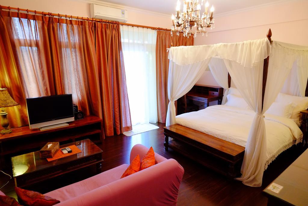 Moon House B&B Hualien City Exterior photo