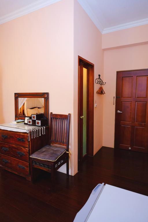 Moon House B&B Hualien City Exterior photo