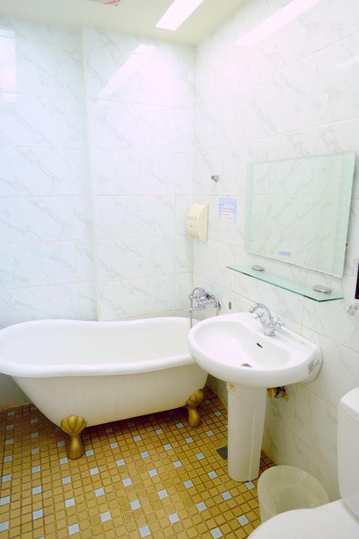 Moon House B&B Hualien City Exterior photo