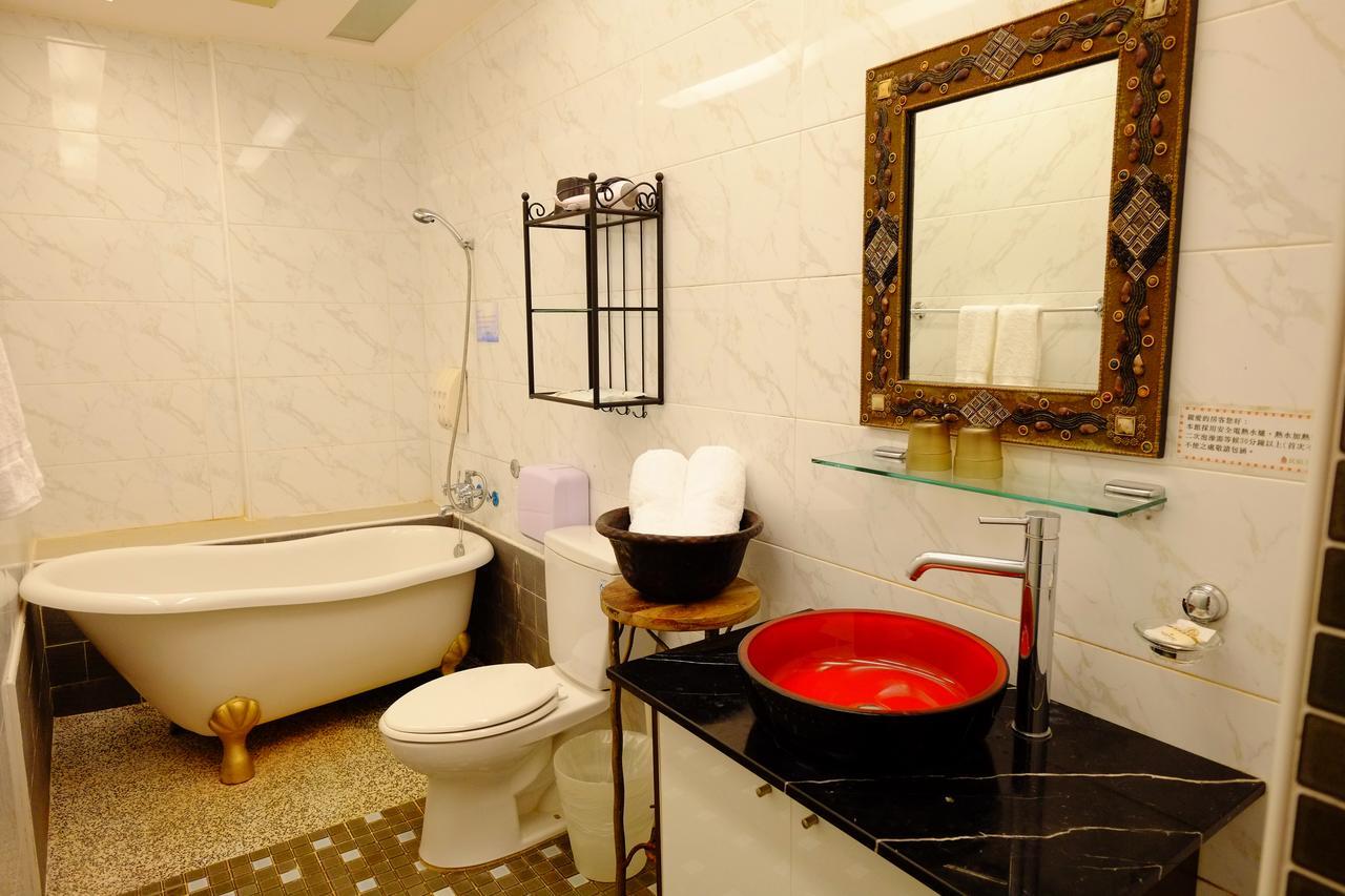 Moon House B&B Hualien City Exterior photo